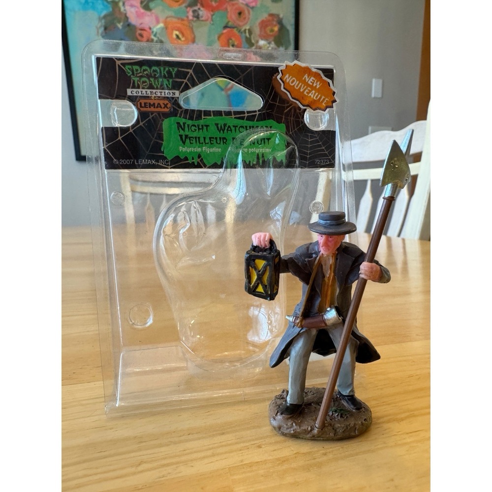 Lemax Spooky Town Collection Night Watchman #72373 2007 Halloween Lantern Man